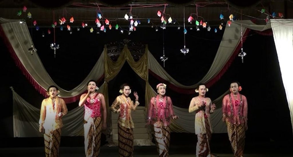 Filsafat dan Semiotika Naskah Teater “Hanga” karya Mophet SK