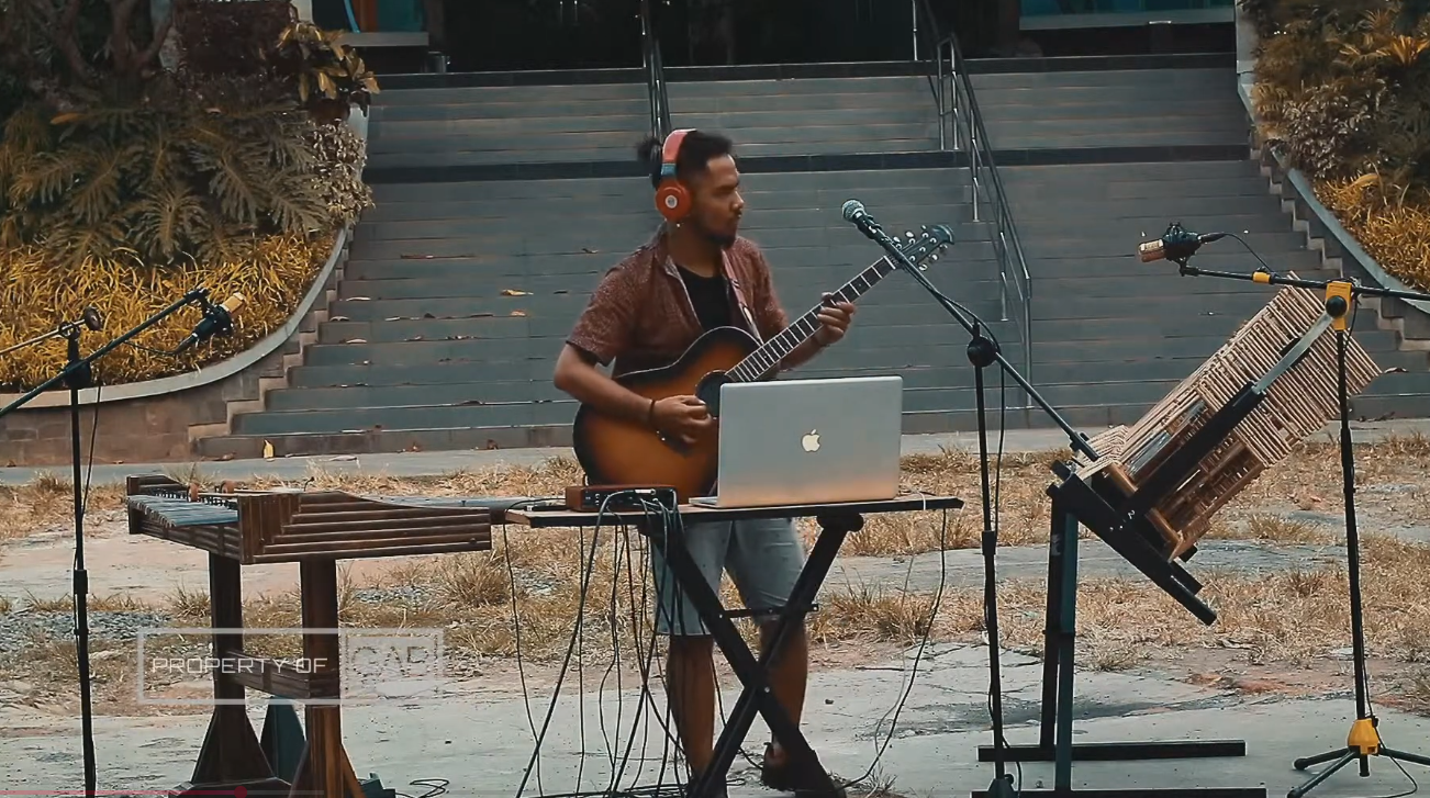 Ryo Genjreng Explorasi Musikal pada Akustik Looping