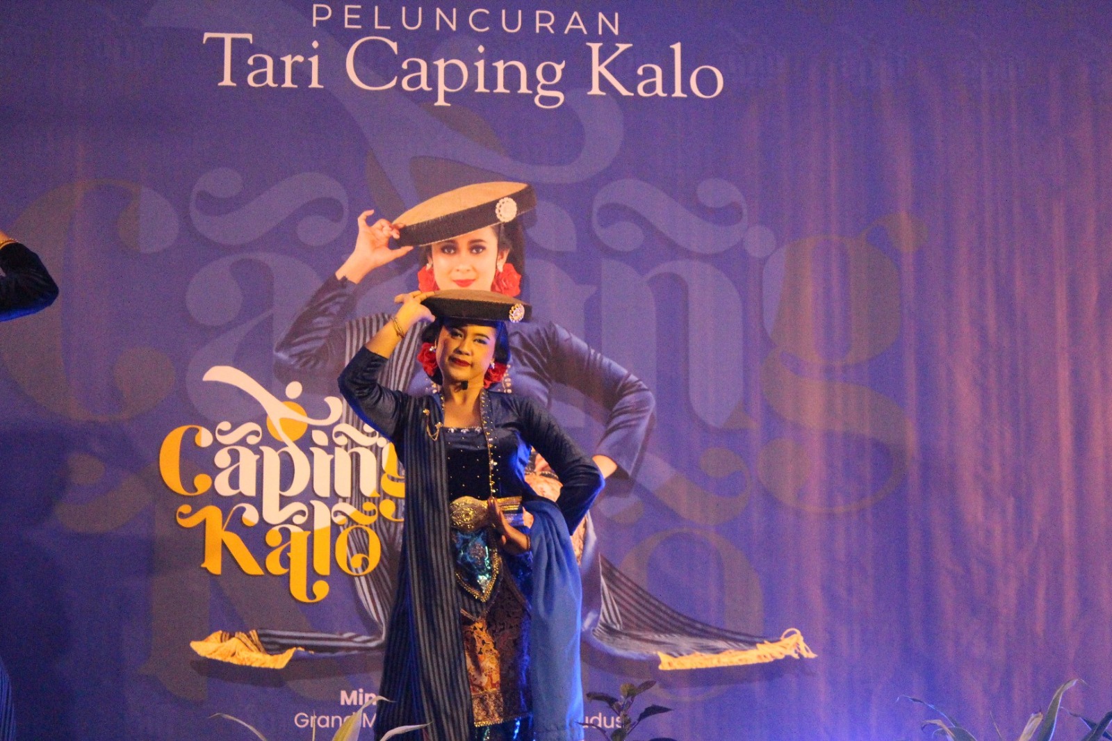 Caping Kalo, Tubuh, dan Dramaturgi