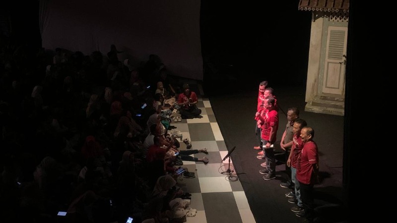 Patologi Kebebalan di Lantai Dua: Surat Terbuka untuk Oknum Teater