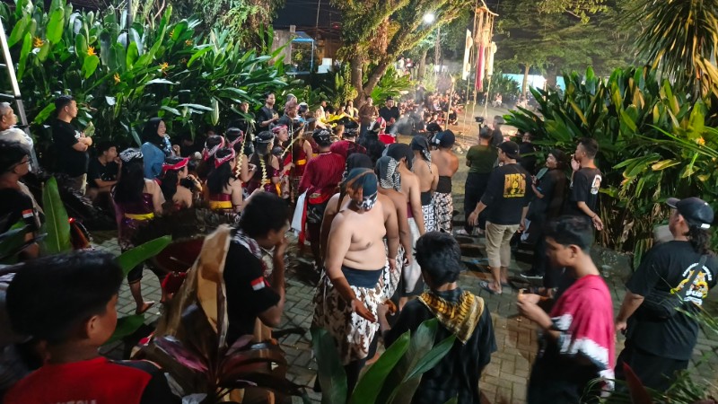 Barongan, Anak Muda, dan Masa Depan yang Diperjuangkan Refleksi atas Malam Pertunjukan Barongan Kudus